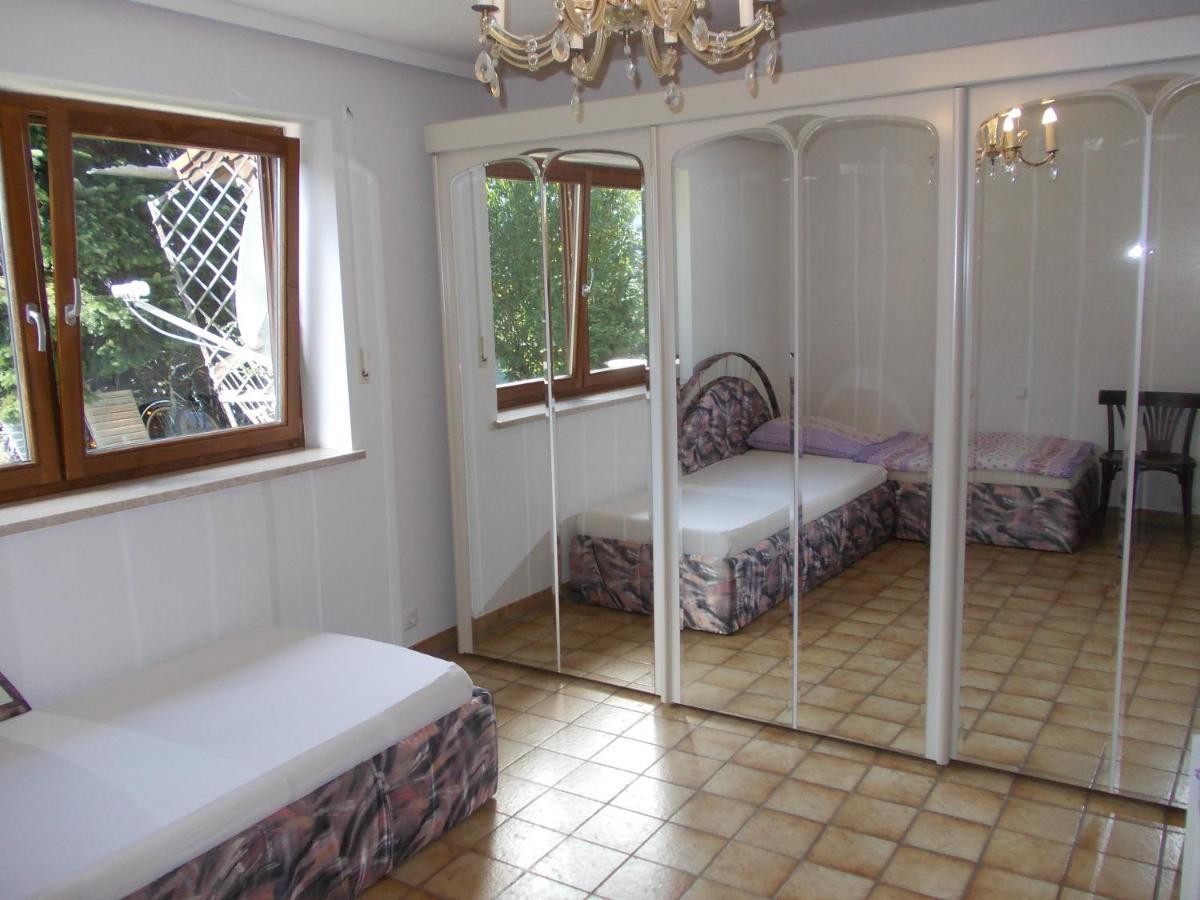 Xxl Apartment, 10 Beds, 4 Sleep-Rooms, 140Qm, 2 Wc, 2 Shower && Bruckmühl Exterior foto