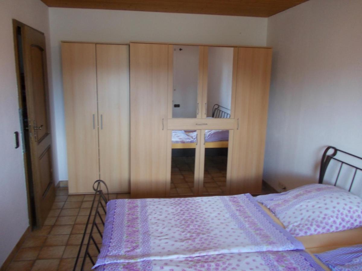 Xxl Apartment, 10 Beds, 4 Sleep-Rooms, 140Qm, 2 Wc, 2 Shower && Bruckmühl Exterior foto